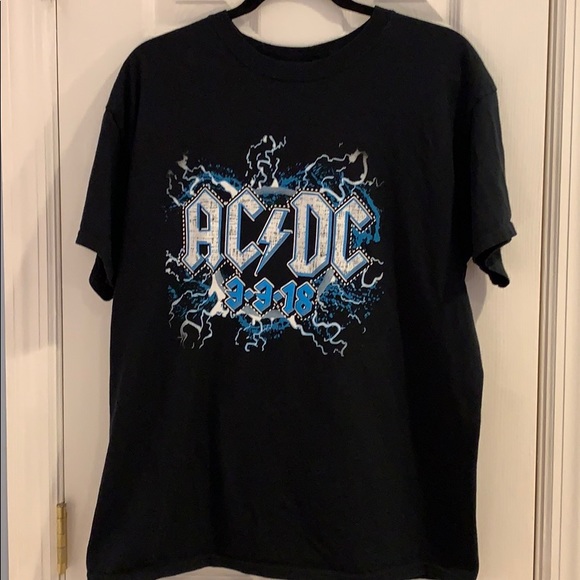 AC⚡️DC 3-3-18 Tee Shirt - Picture 2 of 4